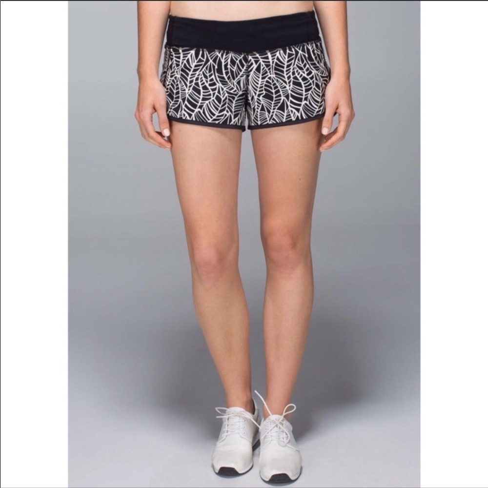 Lululemon Speed up Shorts size 6
